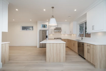Kitchen Photo of 5483 7 Avenue, Delta, BC