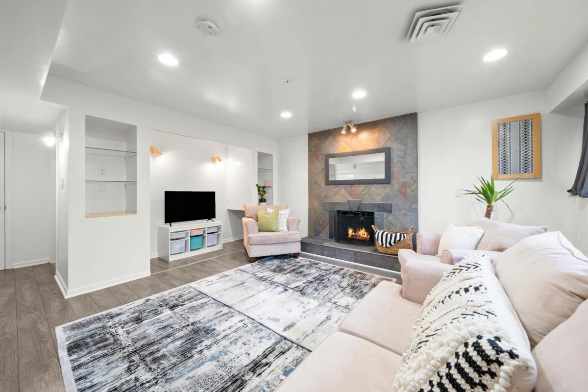 Bedroom 4 Photo of 4174 Dollarton Highway, North Vancouver, BC