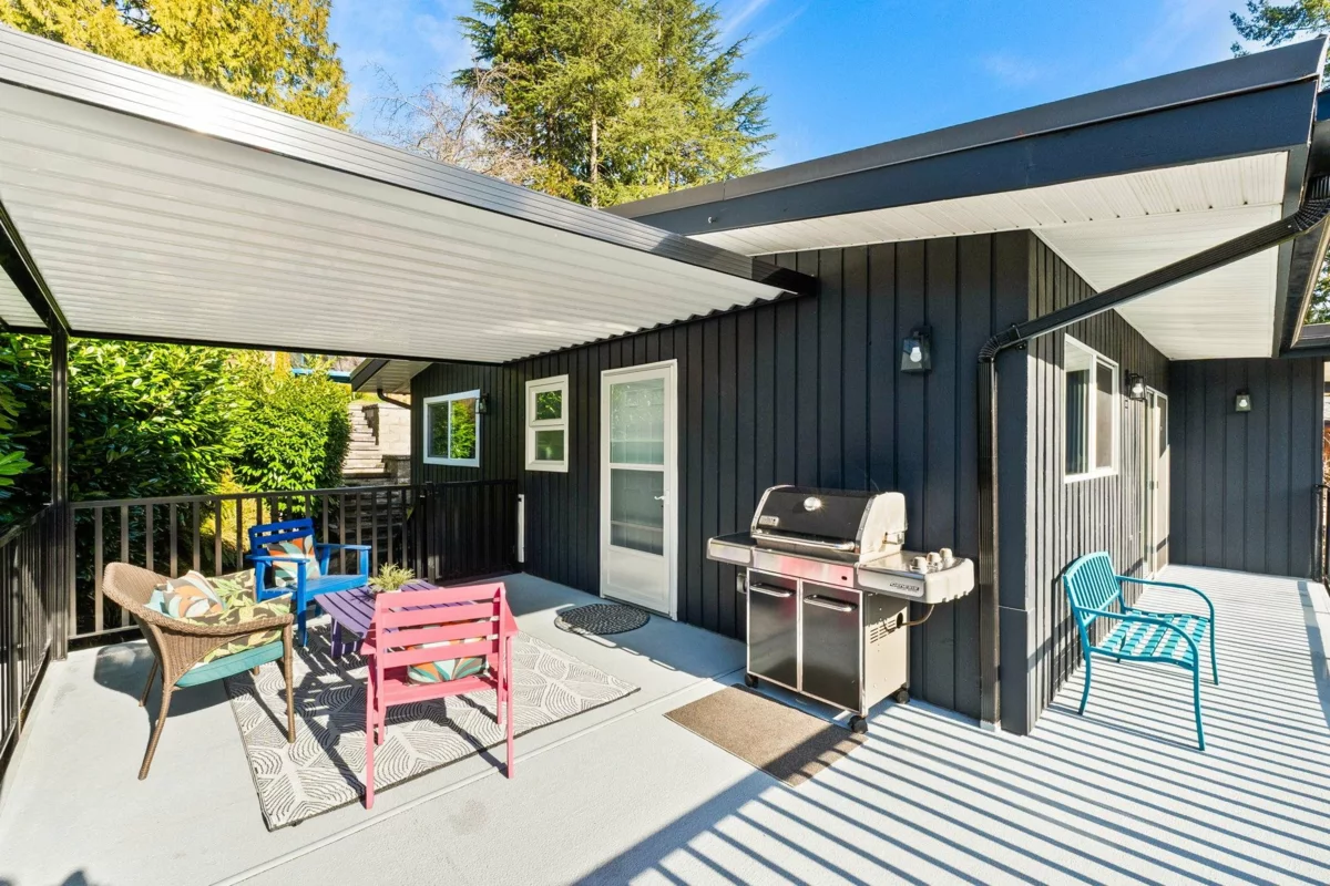 Entry Foyer Photo of 4174 Dollarton Highway, North Vancouver, BC