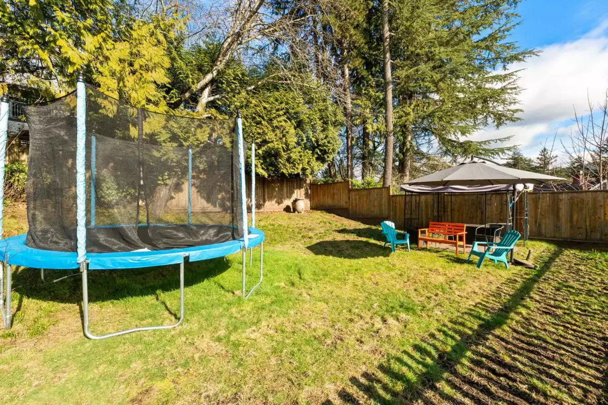 Hallway Photo of 4174 Dollarton Highway, North Vancouver, BC