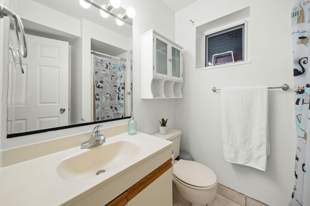 Laundry Room Photo of 4174 Dollarton Highway, North Vancouver, BC