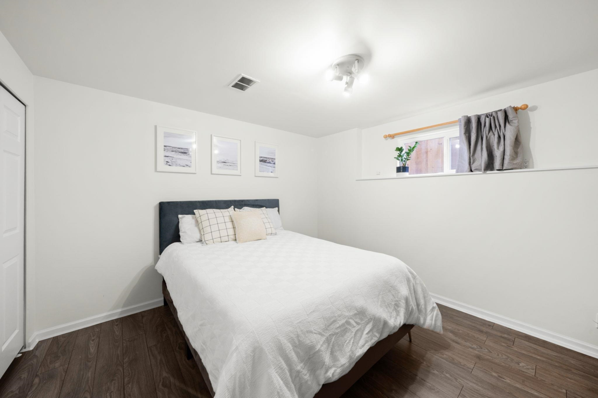 Powder Room Photo of 4174 Dollarton Highway, North Vancouver, BC