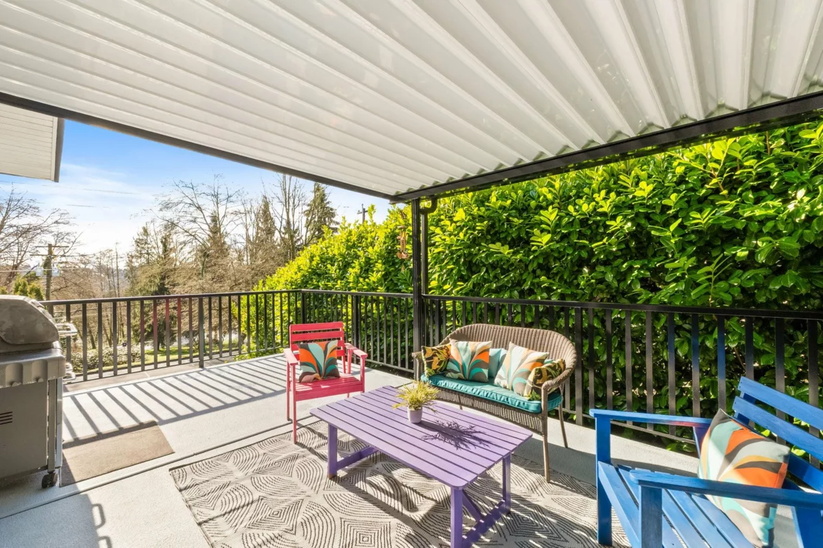 Staircase Photo of 4174 Dollarton Highway, North Vancouver, BC