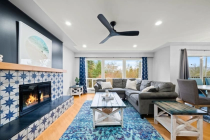 4174 Dollarton Highway, North Vancouver, BC