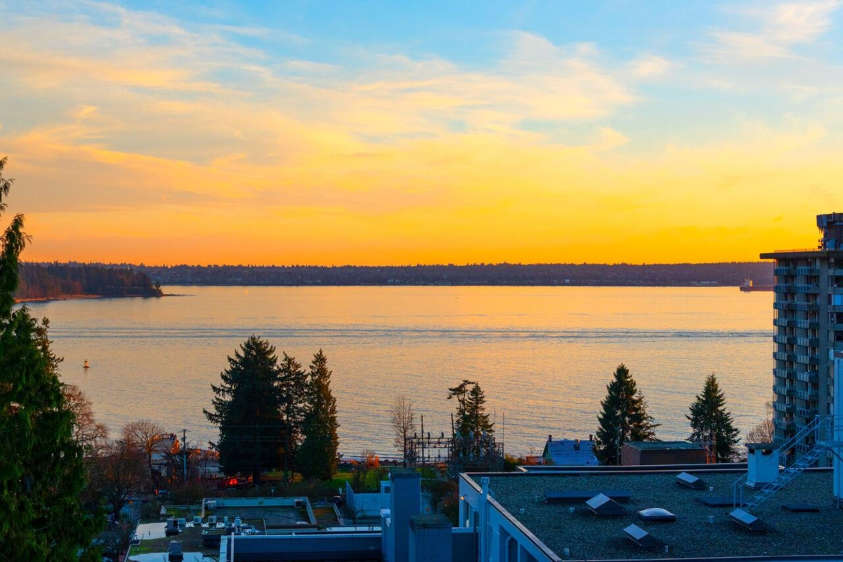 Bedroom 2 Photo of 9 1717 Duchess Avenue, West Vancouver, BC