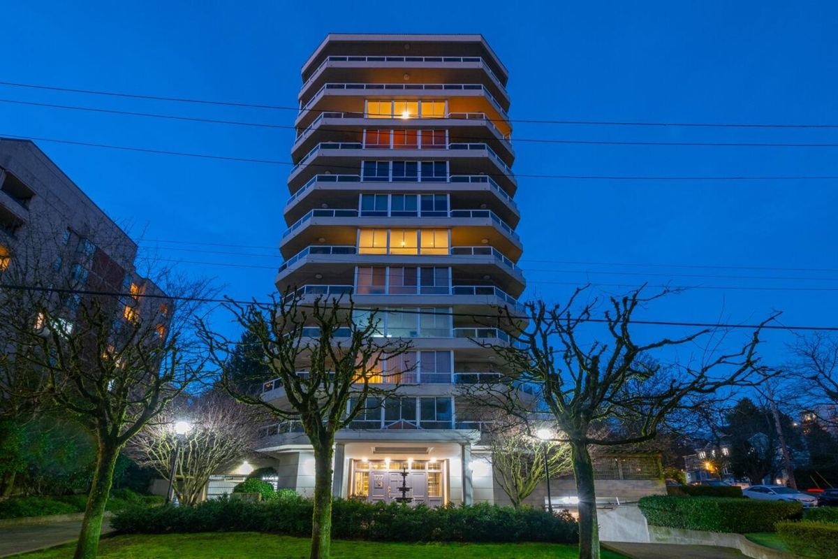 Exterior Rear Photo of 9 1717 Duchess Avenue, West Vancouver, BC
