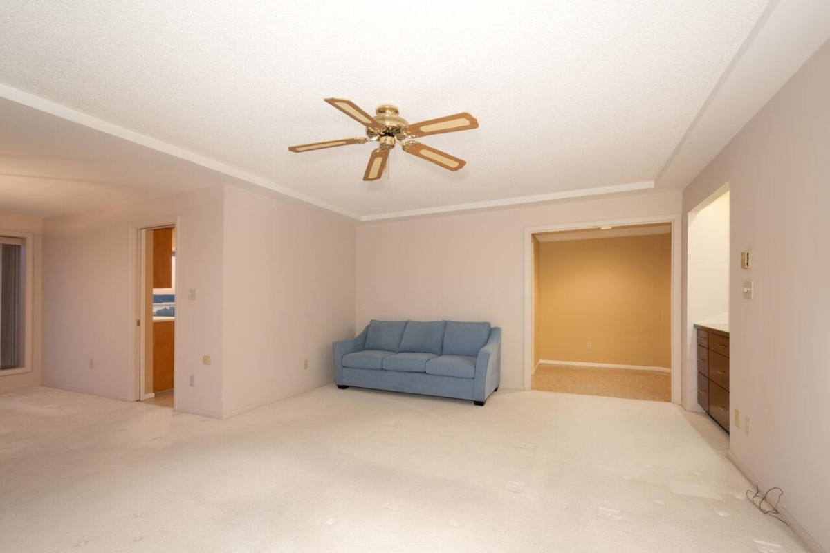 Family Room Photo of 9 1717 Duchess Avenue, West Vancouver, BC