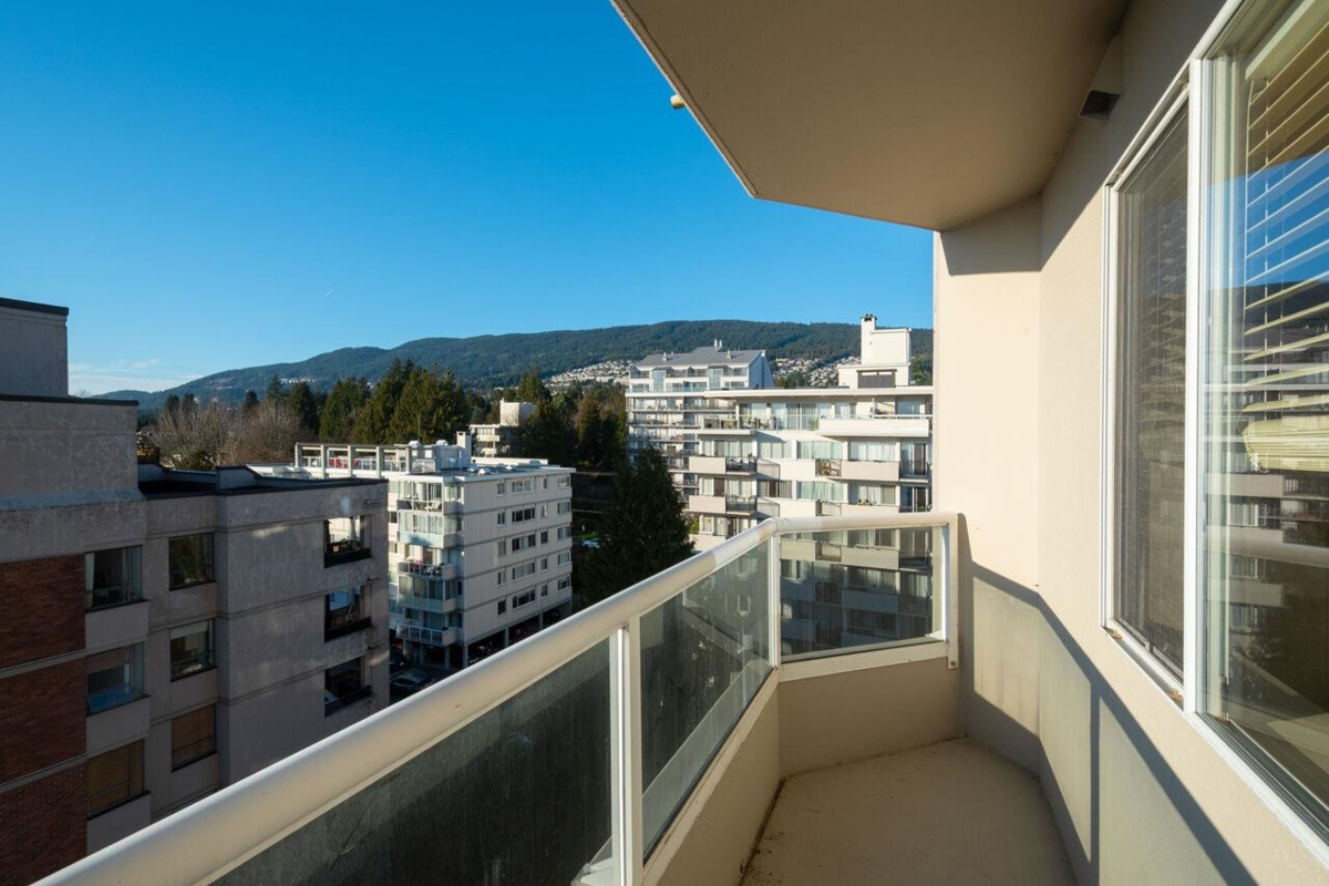 Garden / Landscaping Photo of 9 1717 Duchess Avenue, West Vancouver, BC