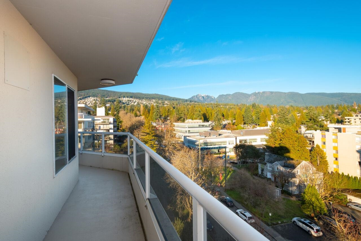 Laundry Room Photo of 9 1717 Duchess Avenue, West Vancouver, BC