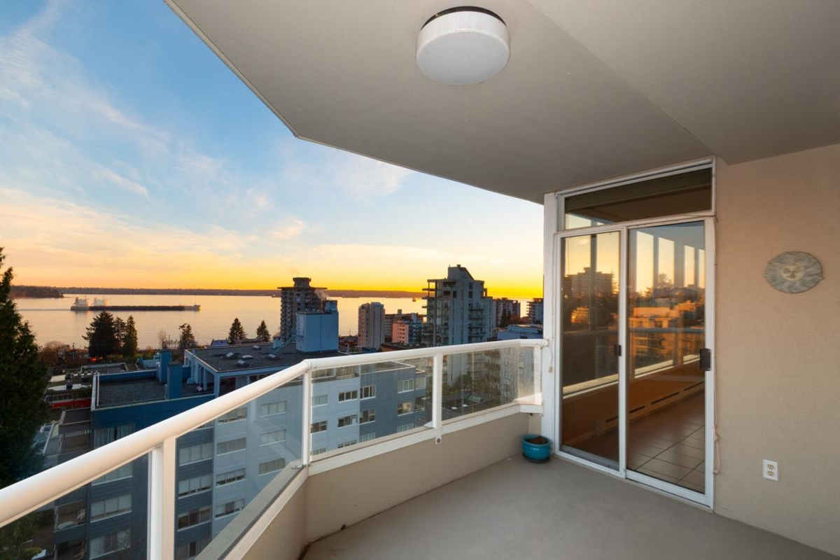 Primary Bedroom Photo of 9 1717 Duchess Avenue, West Vancouver, BC