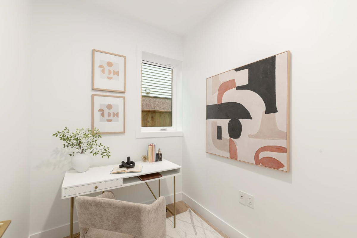 Primary Bathroom Photo of 462 E 17th Avenue, Vancouver, BC