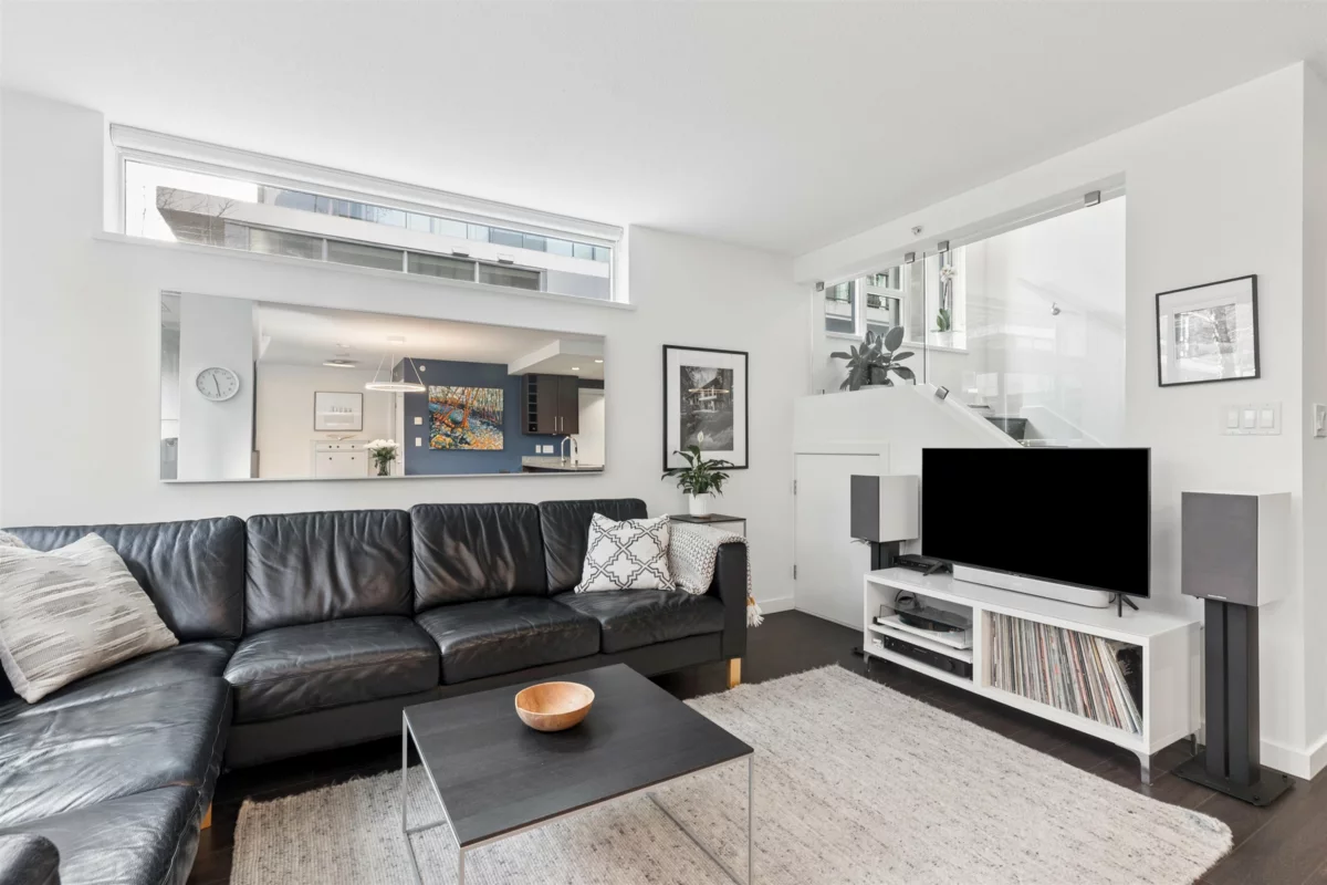 Hallway Photo of 156 W 1st Avenue, Vancouver, BC