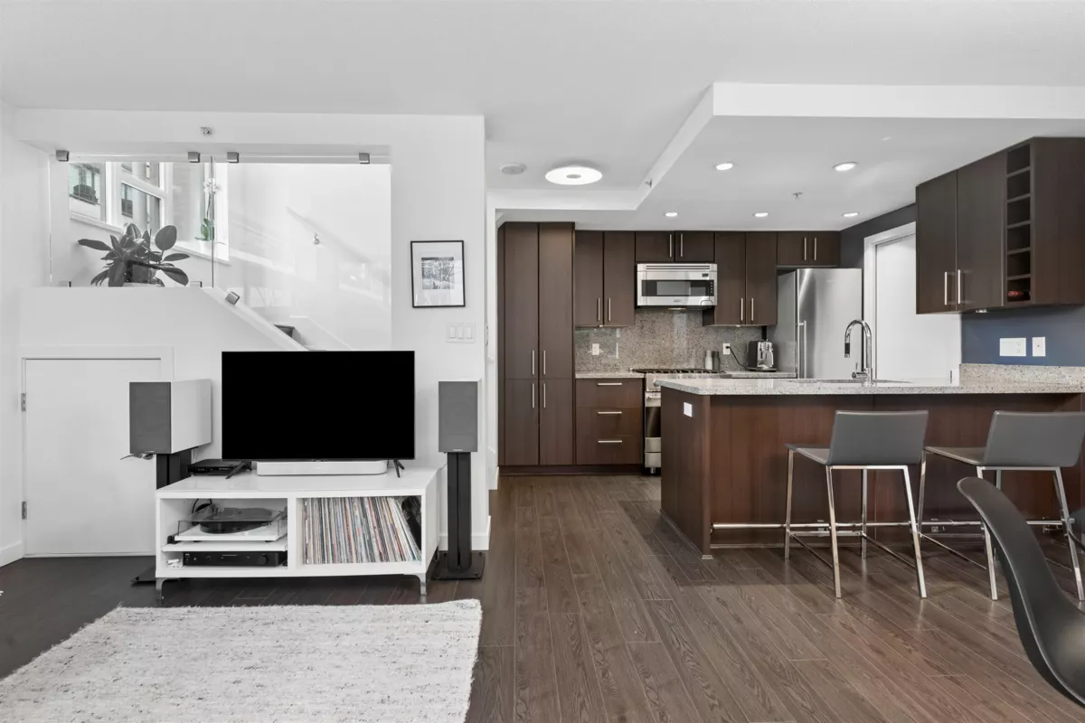 Powder Room Photo of 156 W 1st Avenue, Vancouver, BC