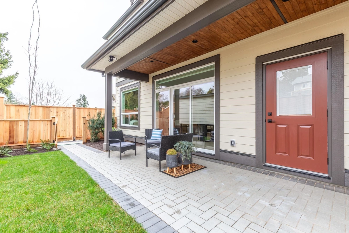 Front Yard Photo of 3 1211 Thomas Avenue, Coquitlam, BC
