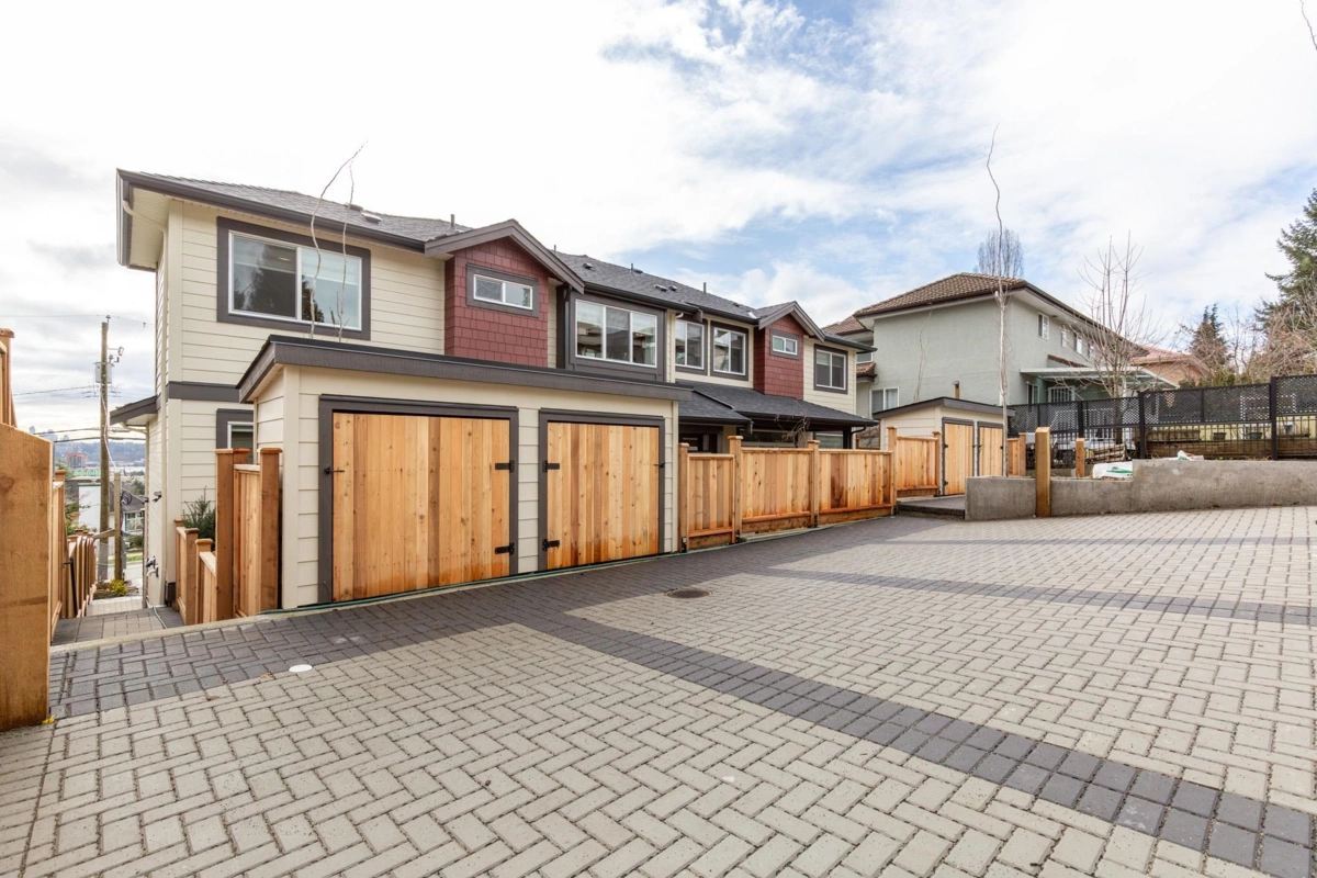 Hot Tub / Spa Photo of 3 1211 Thomas Avenue, Coquitlam, BC