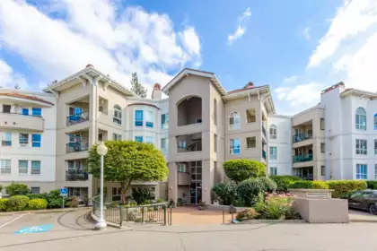 208 3176 Gladwin Road, Abbotsford, BC, Central Abbotsford — 2 bed apartment/condo for sale