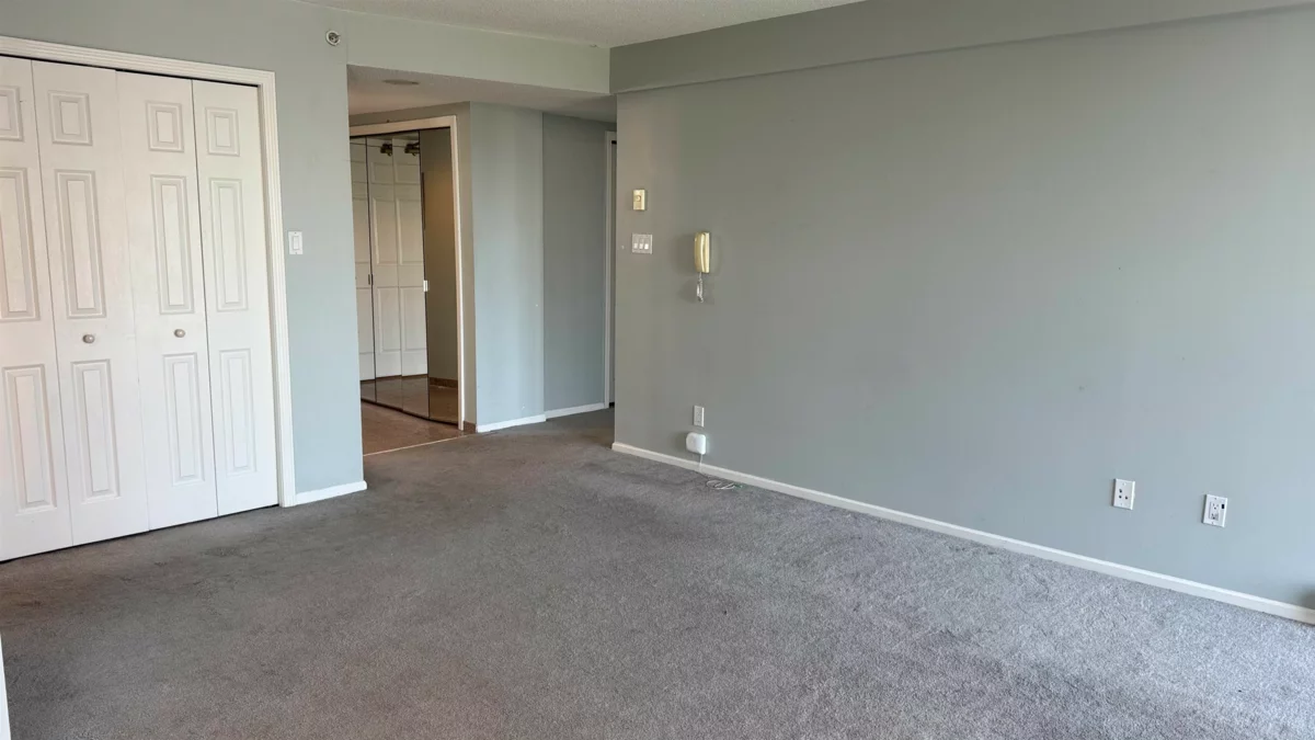 Dining Area Photo of 504 1159 Main Street, Vancouver, BC