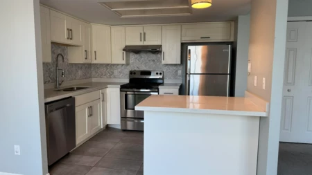 Kitchen Island Photo of 504 1159 Main Street, Vancouver, BC