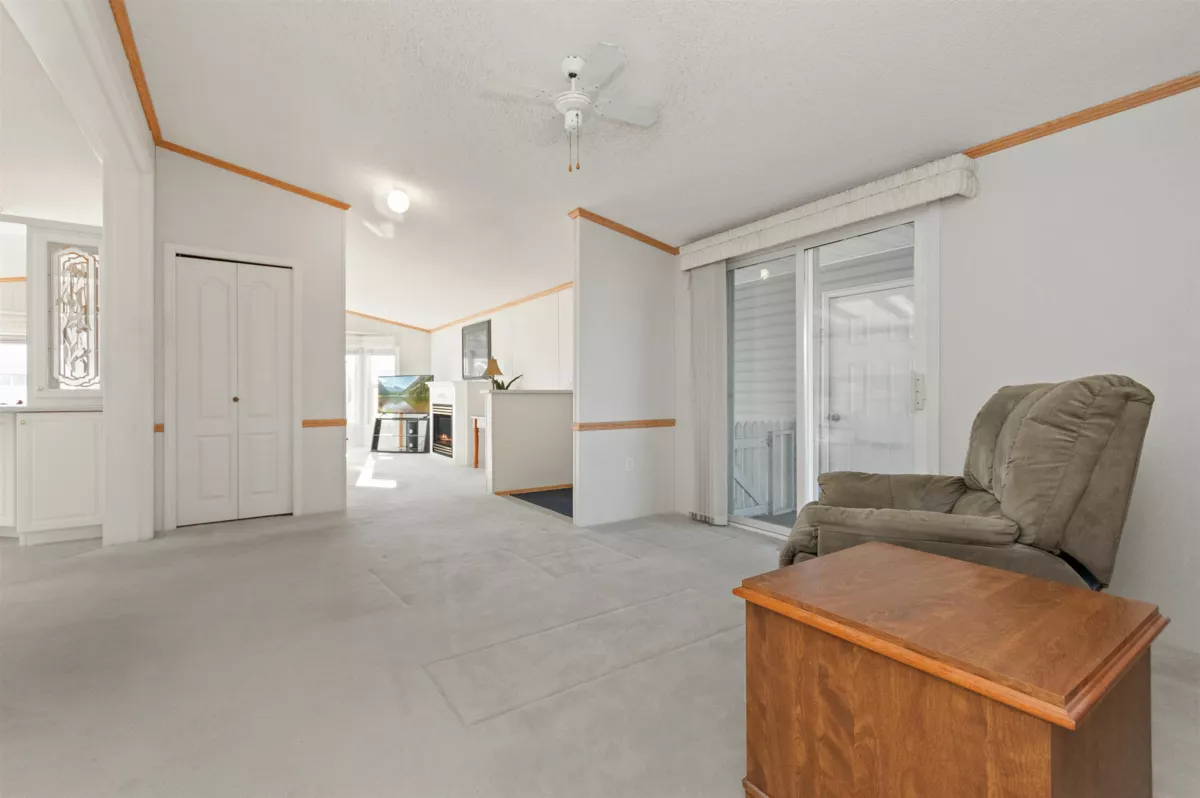 Outdoor Deck Photo of 8 45918 Knight Road, Chilliwack, BC