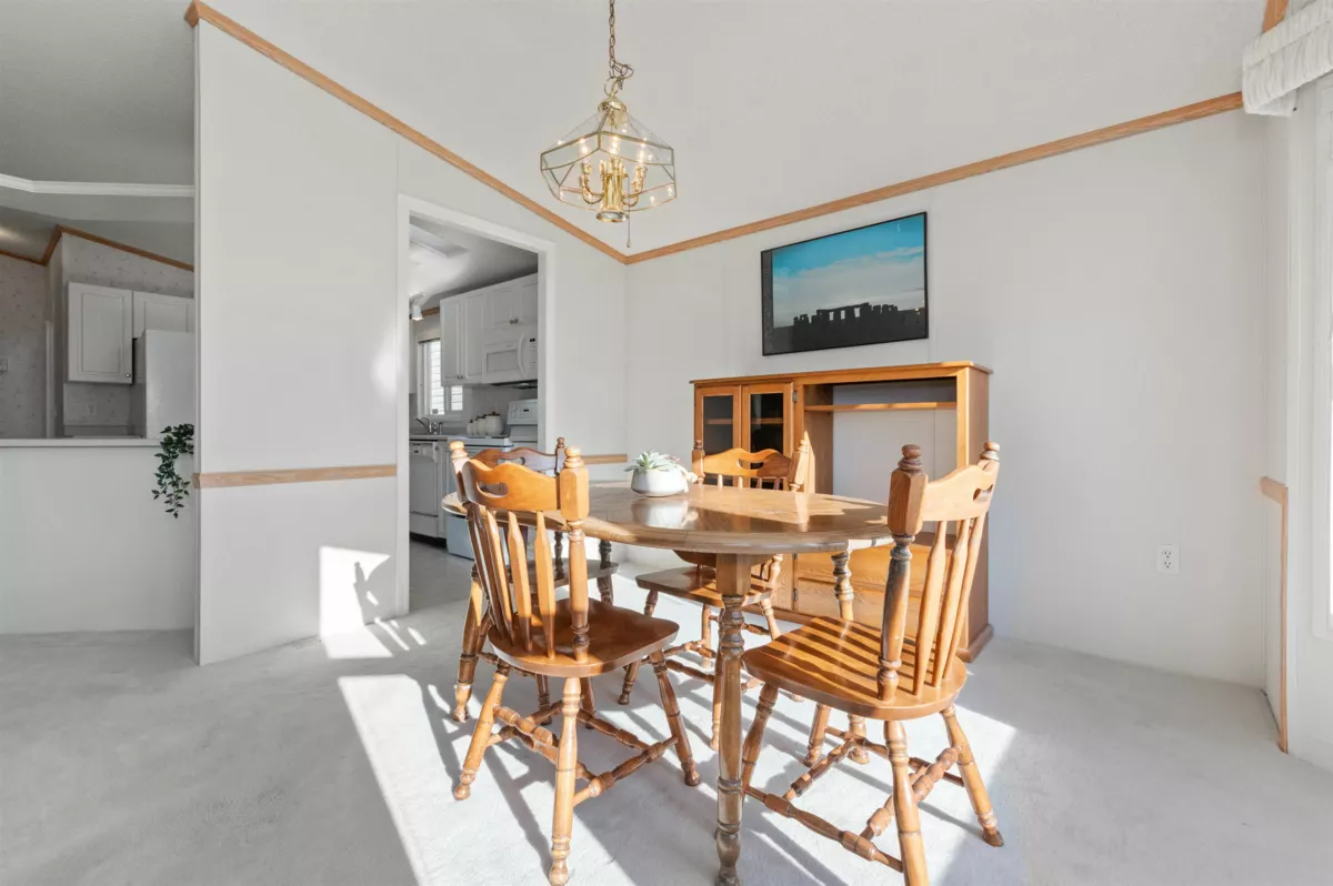 Primary Bathroom Photo of 8 45918 Knight Road, Chilliwack, BC