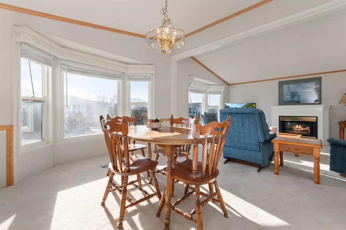 Primary Bedroom Photo of 8 45918 Knight Road, Chilliwack, BC