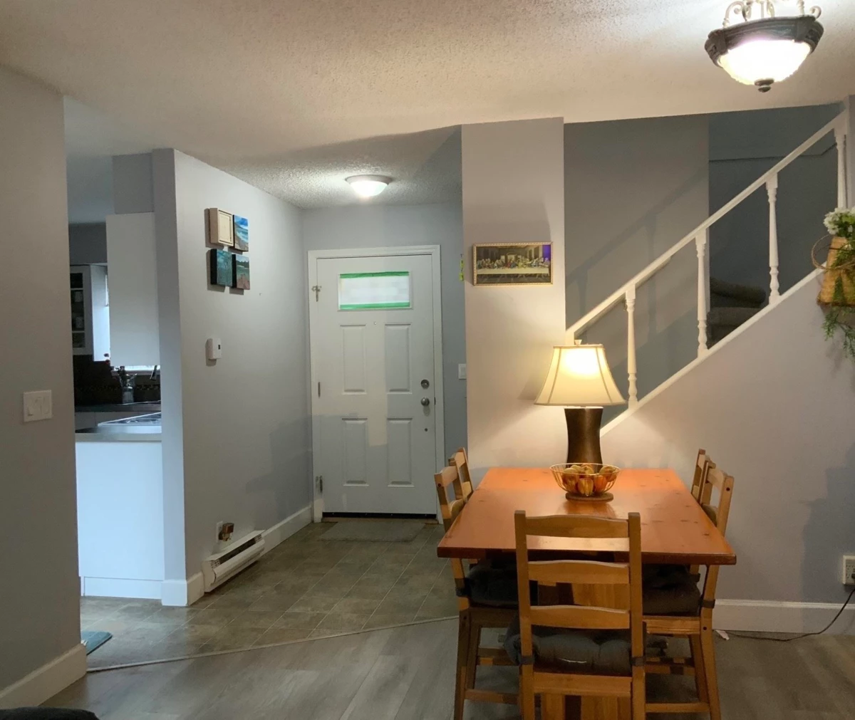 Dining Area Photo of 19205 Fairway Drive, Surrey, BC
