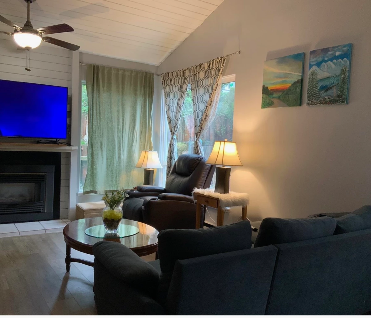 Living Room Photo of 19205 Fairway Drive, Surrey, BC
