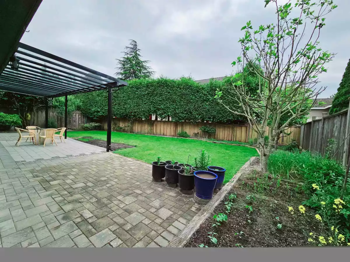 Backyard Photo of 6540 Juniper Drive, Richmond, BC