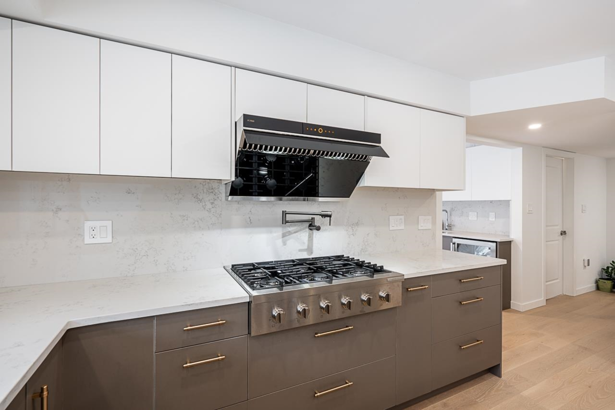 Breakfast Nook Photo of 6540 Juniper Drive, Richmond, BC
