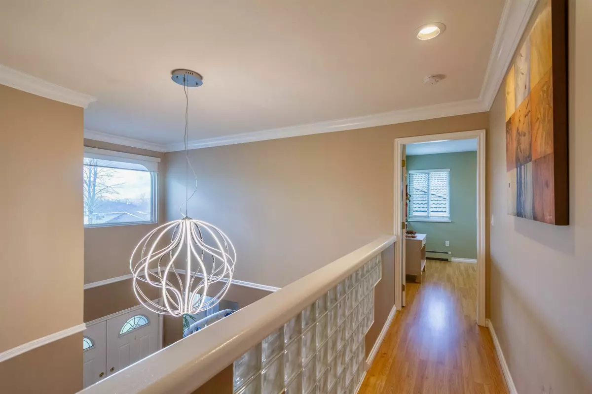 Entry Foyer Photo of 7470 Almond Place, Burnaby, BC