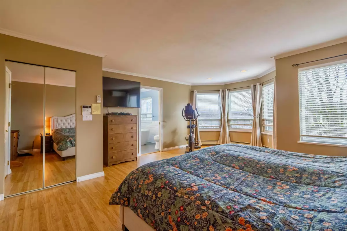 Guest Bathroom Photo of 7470 Almond Place, Burnaby, BC