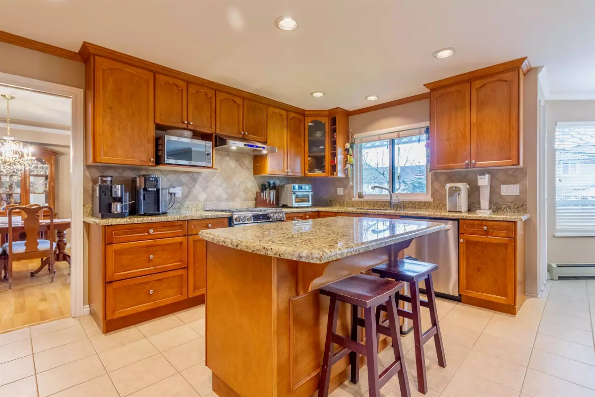 Kitchen Photo of 7470 Almond Place, Burnaby, BC