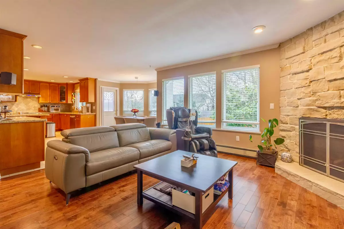 Primary Bathroom Photo of 7470 Almond Place, Burnaby, BC