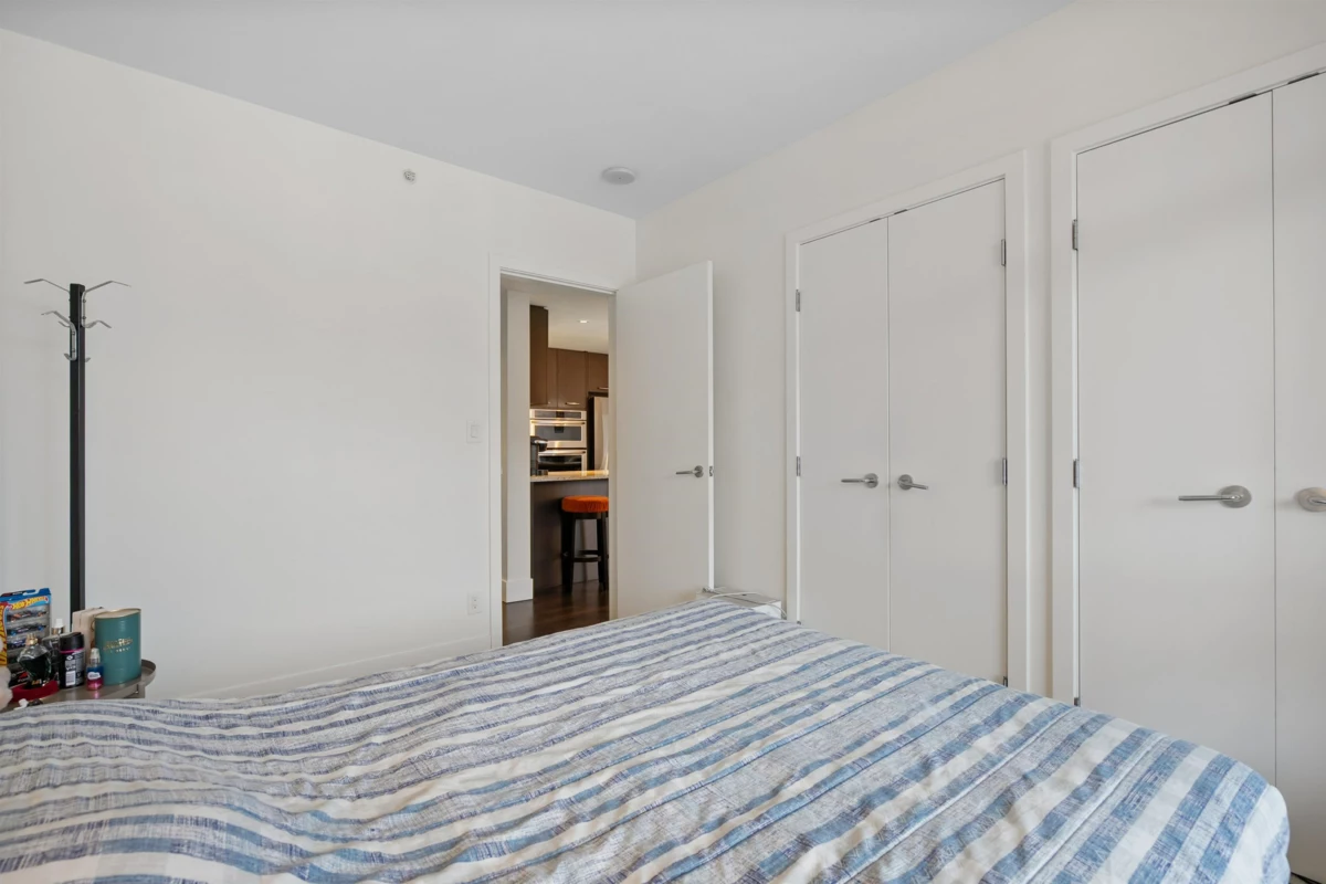 Backyard Photo of 1608 150 W 15th Street, North Vancouver, BC