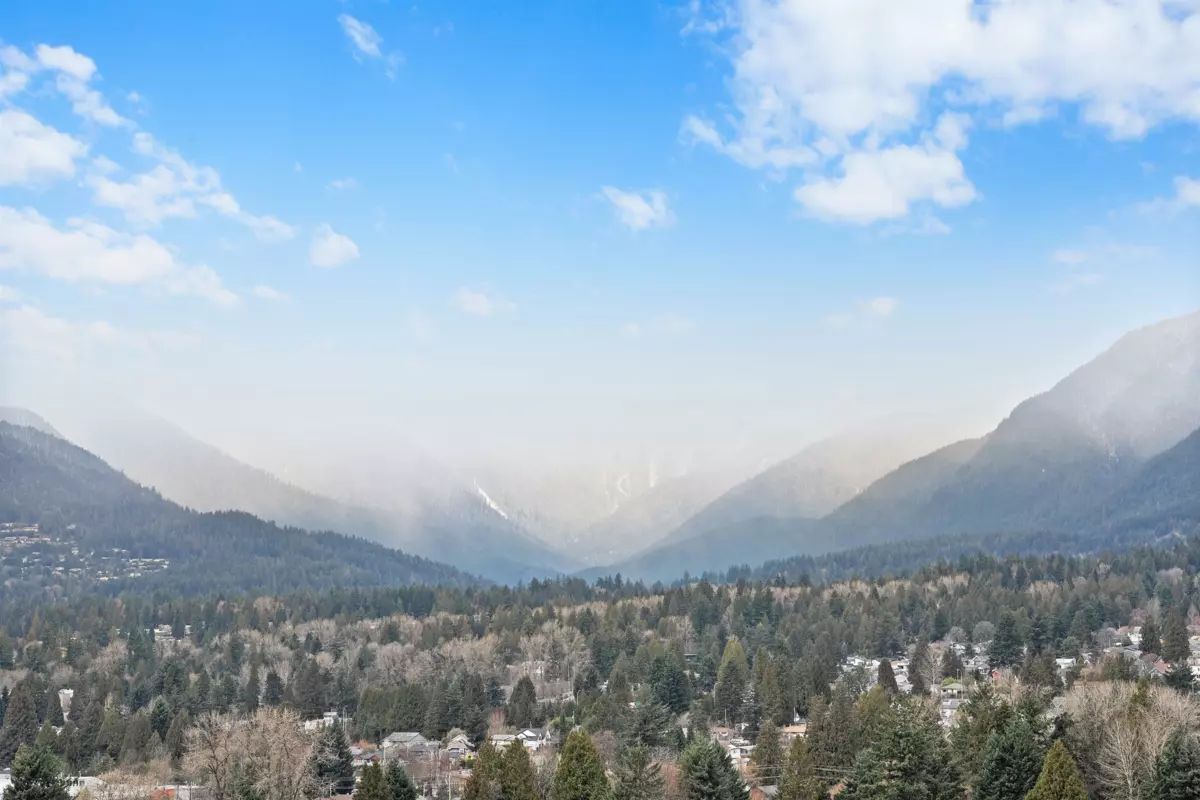 Dining Area Photo of 1608 150 W 15th Street, North Vancouver, BC