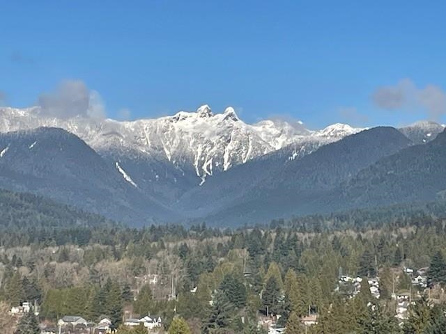 Family Room Photo of 1608 150 W 15th Street, North Vancouver, BC