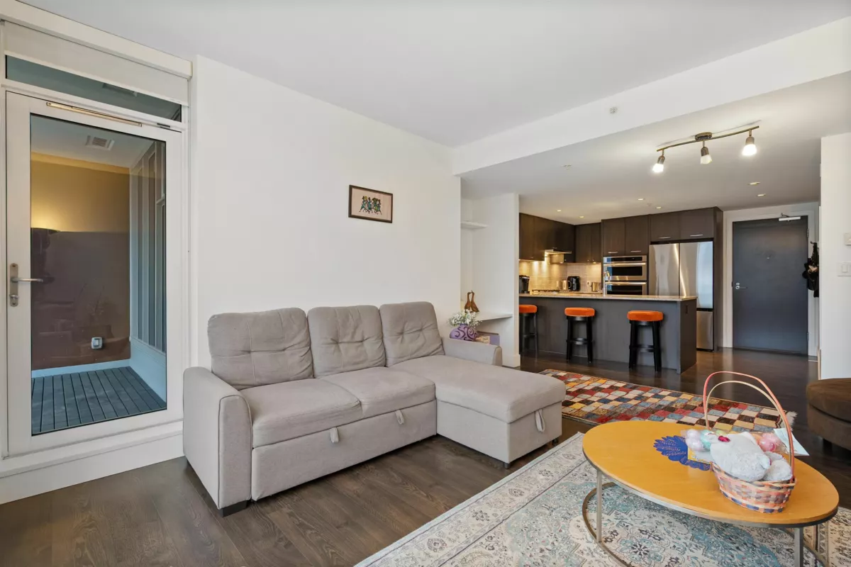 Guest Bathroom Photo of 1608 150 W 15th Street, North Vancouver, BC