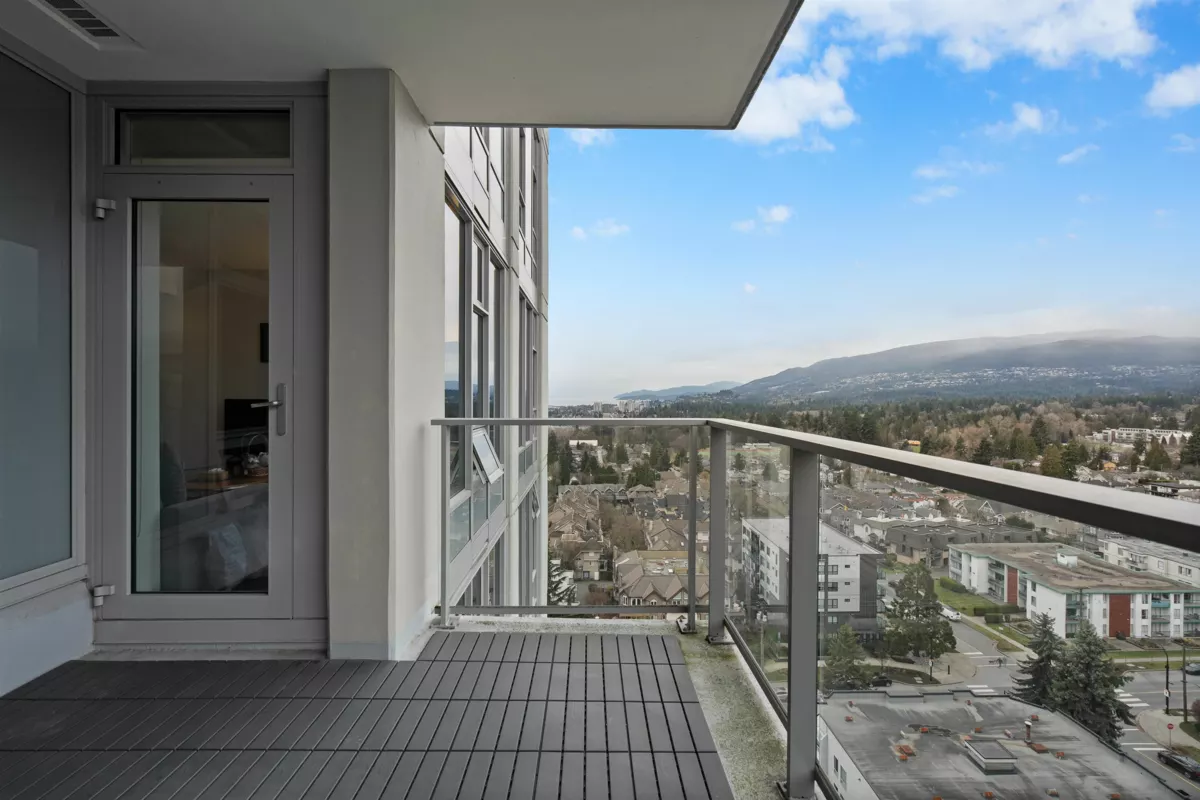 Primary Bathroom Photo of 1608 150 W 15th Street, North Vancouver, BC