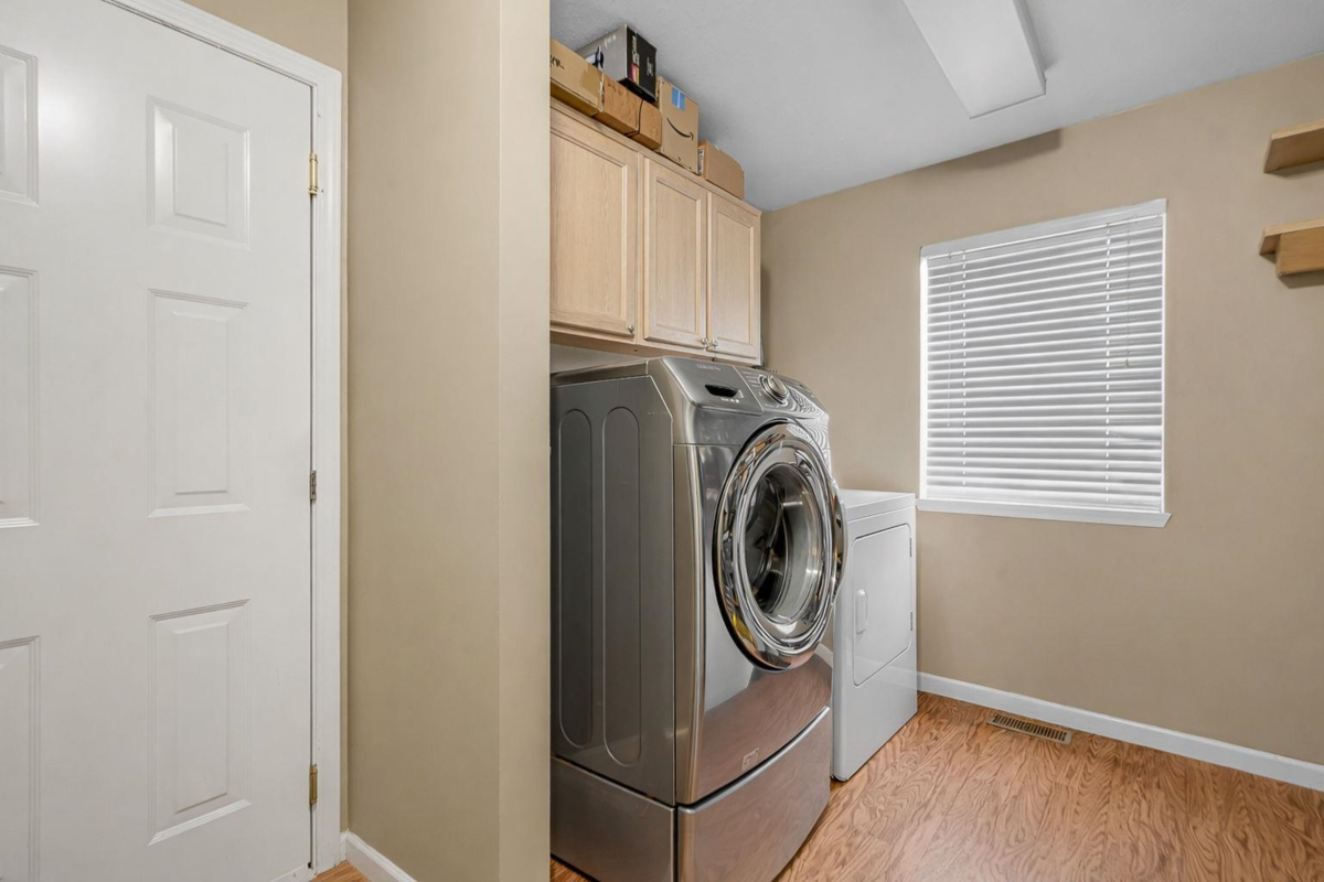 Powder Room Photo of 3154 Kingfisher Drive, Abbotsford, BC