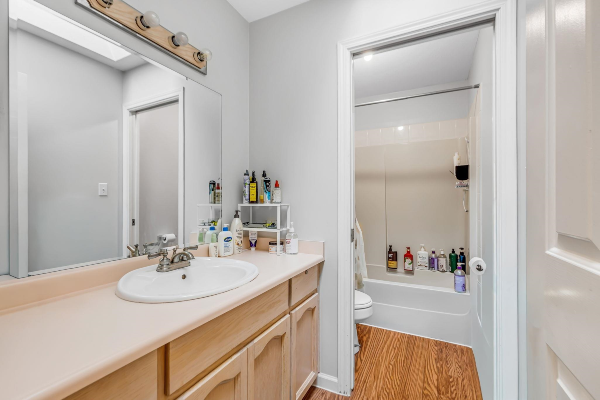 Staircase Photo of 3154 Kingfisher Drive, Abbotsford, BC