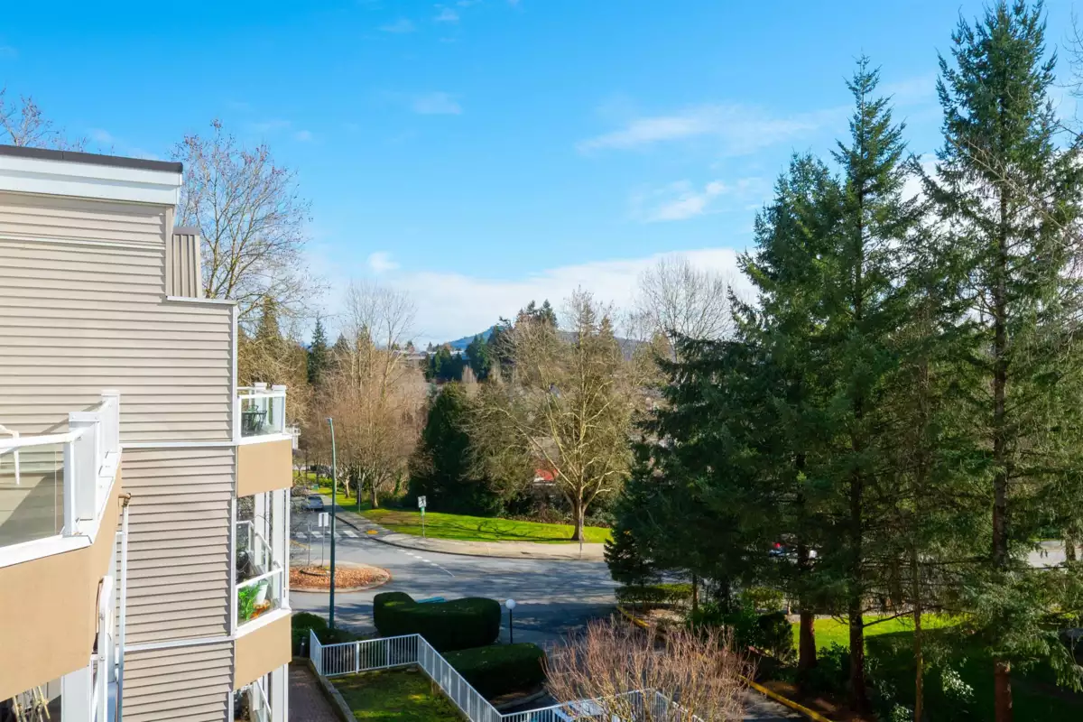 Bedroom 3 Photo of 503 11605 227 Street, Maple Ridge, BC