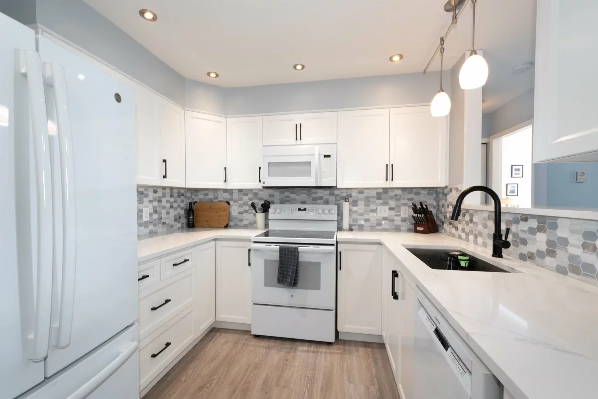Entry Foyer Photo of 503 11605 227 Street, Maple Ridge, BC