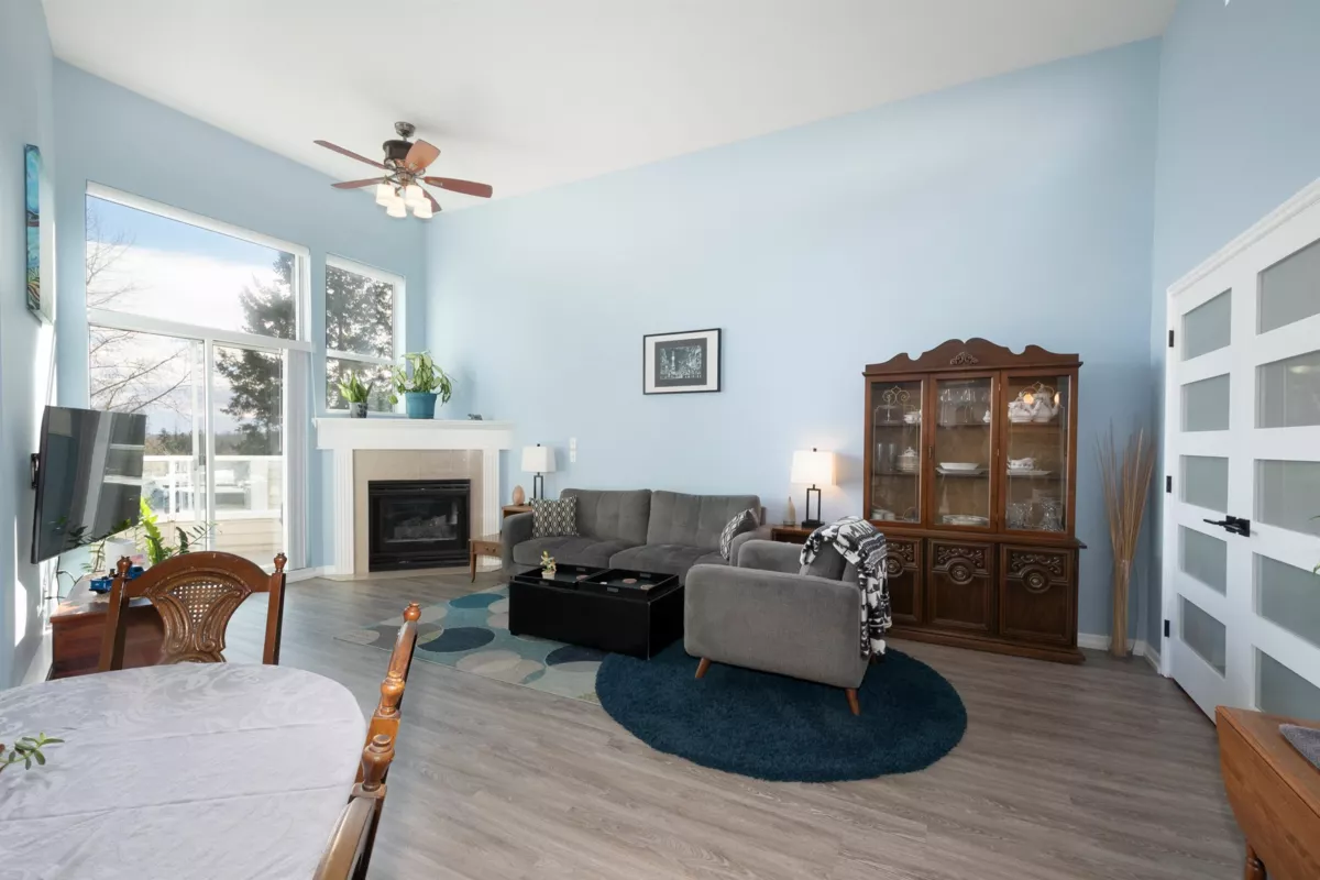 Kitchen Photo of 503 11605 227 Street, Maple Ridge, BC