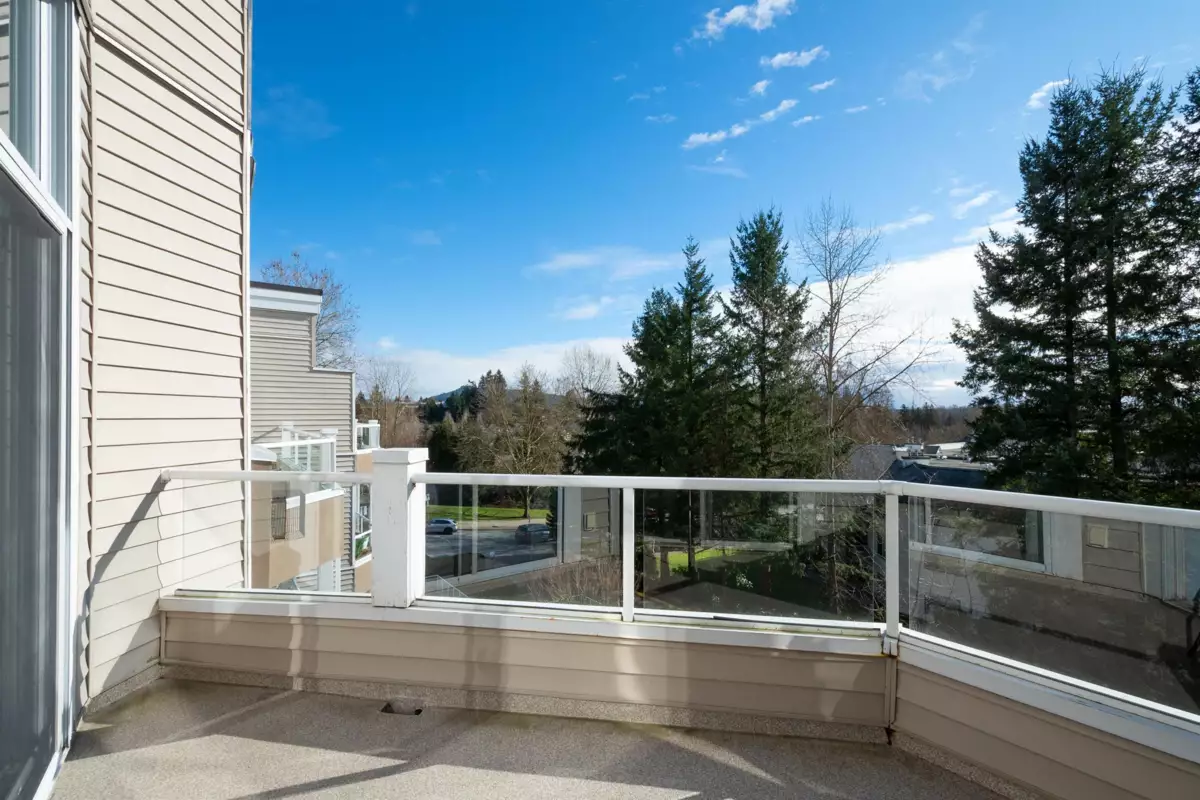 Primary Bathroom Photo of 503 11605 227 Street, Maple Ridge, BC