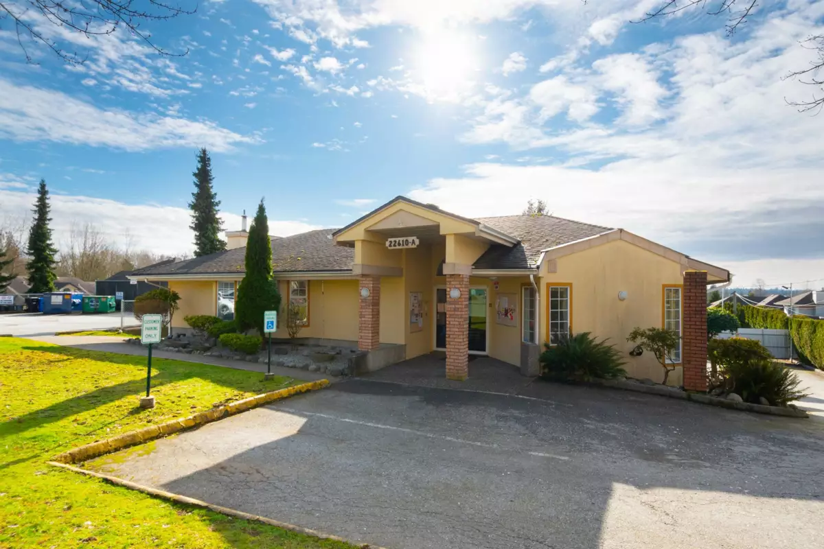 Swimming Pool Photo of 503 11605 227 Street, Maple Ridge, BC