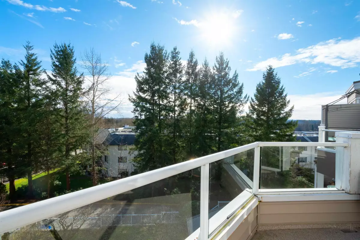 Walk-In Closet Photo of 503 11605 227 Street, Maple Ridge, BC