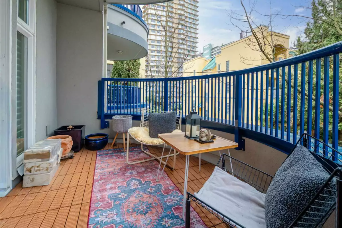Laundry Room Photo of 212 1924 Comox Street, Vancouver, BC