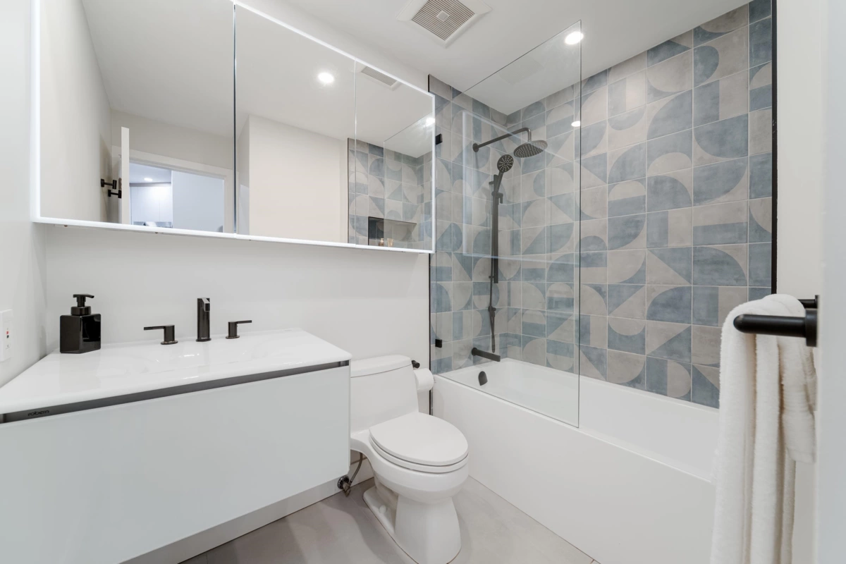 Loft / Bonus Room Photo of 212 1924 Comox Street, Vancouver, BC