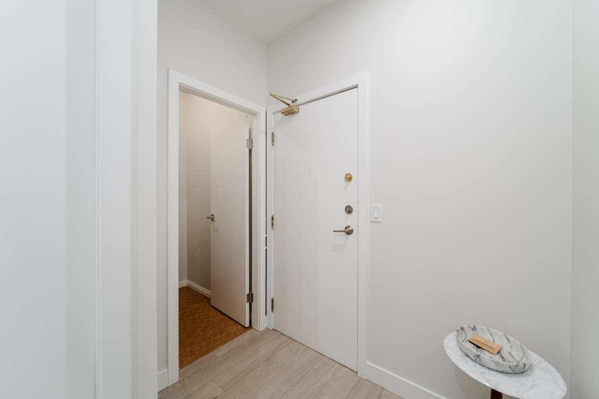Walk-In Closet Photo of 212 1924 Comox Street, Vancouver, BC