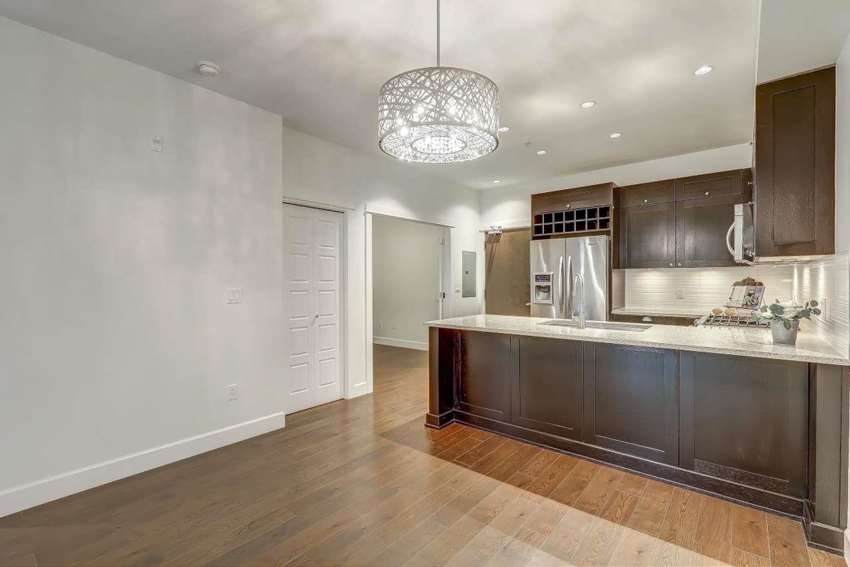 Dining Area Photo of 111 15185 36 Avenue, Surrey, BC
